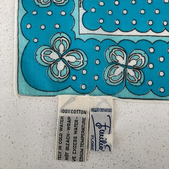 ❤️⛏HP⛏❤️ VINTAGE PUCCI HANDKERCHIEF SCARF - COTTON - Picture 3 of 4